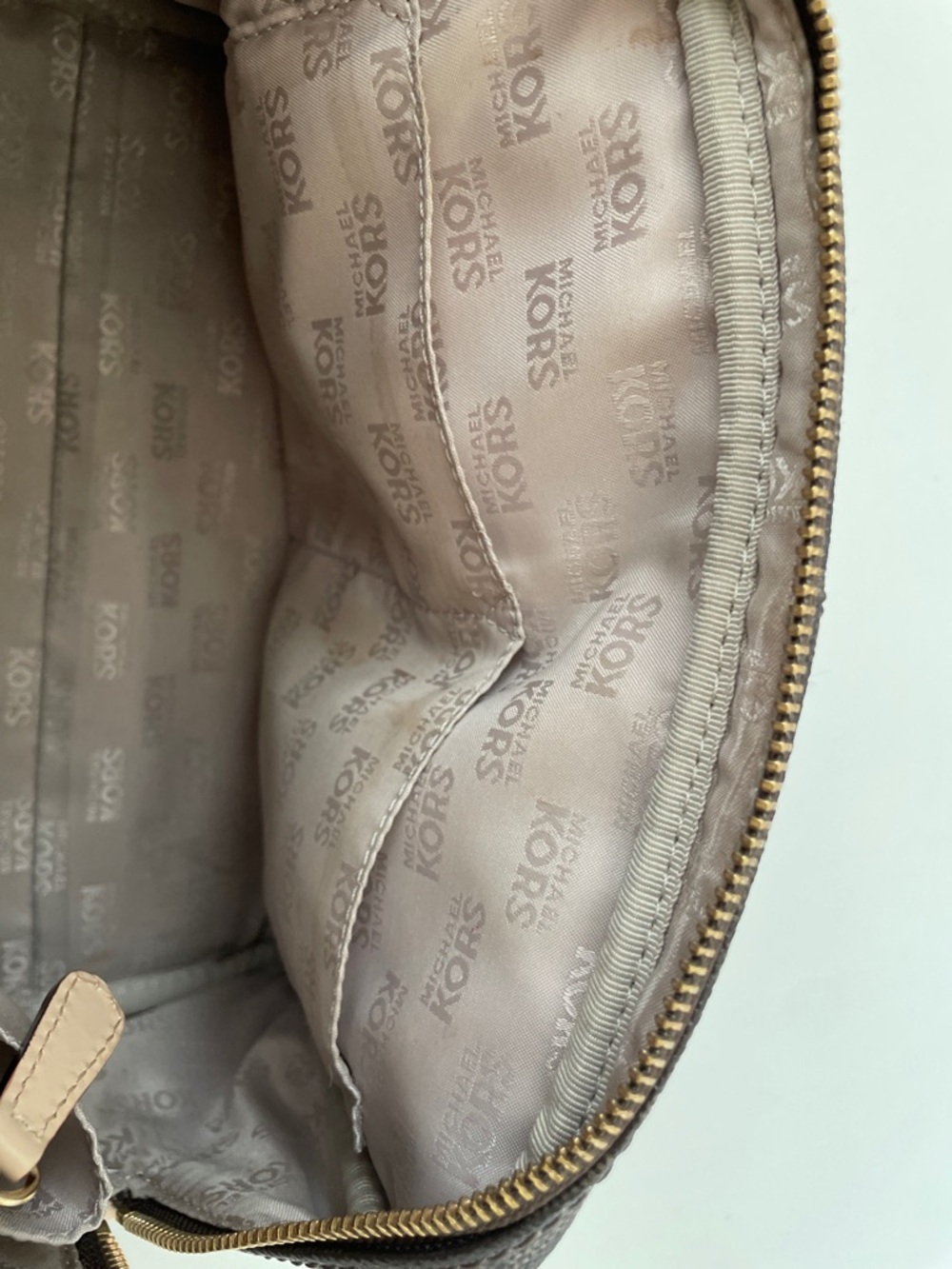 Michael Kors Grayson Barrel Leather Handbag in Brown - Picture 13 of 16